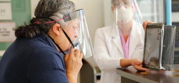 Implementa Edoméx programa de informes médicos de pacientes COVID-19 por videollamada