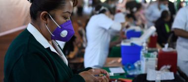 Se vacuna contra COVID-19 a más de un millón 300 mil integrantes del Sistema Educativo Nacional