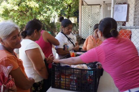 Madres solteras, beneficiadas por Banco de Alimentos
