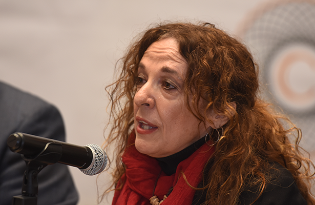 Dora Guzmán produce y dirige un espectáculo para el 5 de febrero.