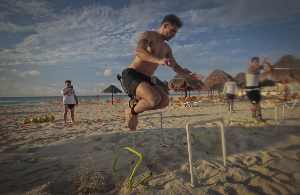 En las playas de Cancún se pueden ver a los jugadores del conjunto queretano.