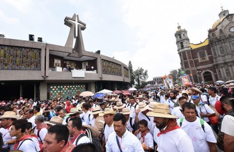 Récord de la Pere, 120 mil queretanos llegaron al Tepeyac