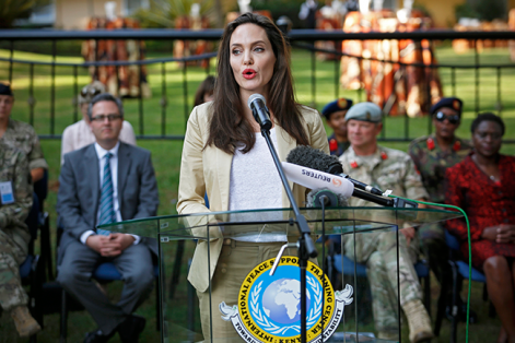 Angelina Jolie cree que "la forma en que tratamos a los refugiados mide la humanidad de nuestras naciones". Foto: Dai Kurokawa (EFE).