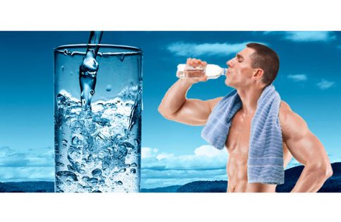 Bebe medio litro de agua alcalina durante un mes y notarás los beneficios inmediatamente.