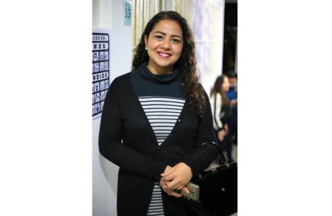 Valeria Huerta divirtiéndose con muy buena música. Foto: Jesús Martínez