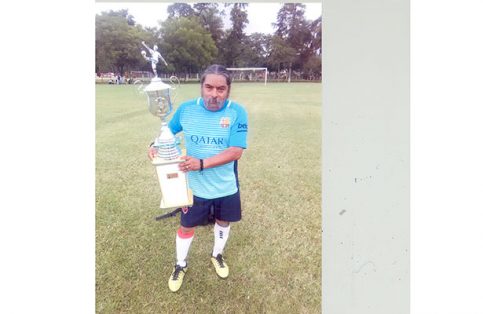 Abel Díaz le dio la victoria al ahora campeón.