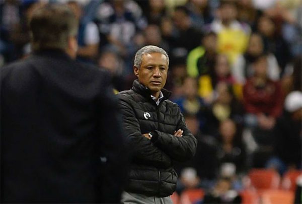 Monarcas le dio el espaldarazo de confianza a Roberto Hernández Monarcas le dio el espaldarazo de confianza a Roberto Hernández