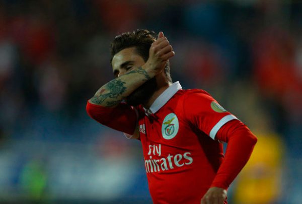 Benfica y Raúl Jiménez siguen su lucha por el campeonato
