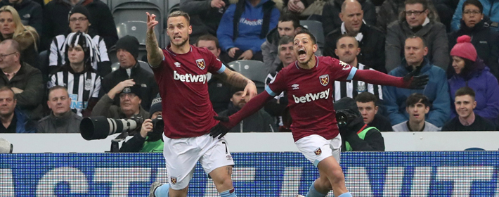 Arnautovic y Javier Hernández Chicharito