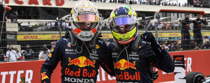 Verstappen y Checo