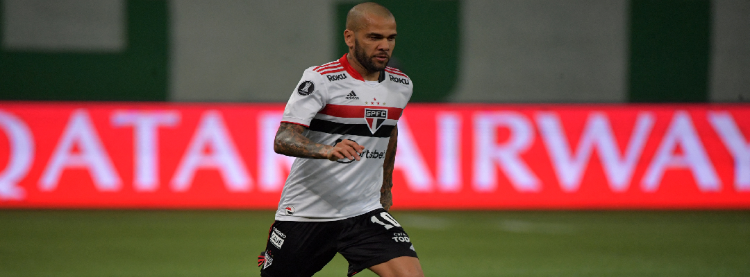 Dani Alves rescindió su contrato con Sao Paulo