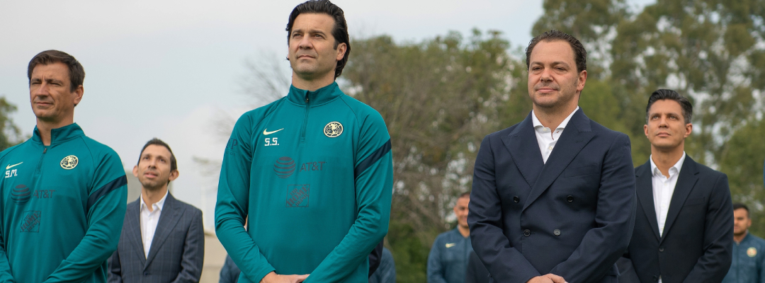 Santiago Baños sancionado por reclamo de arbitraje