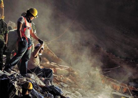 Logran rescate de sobreviviente de Lindavista