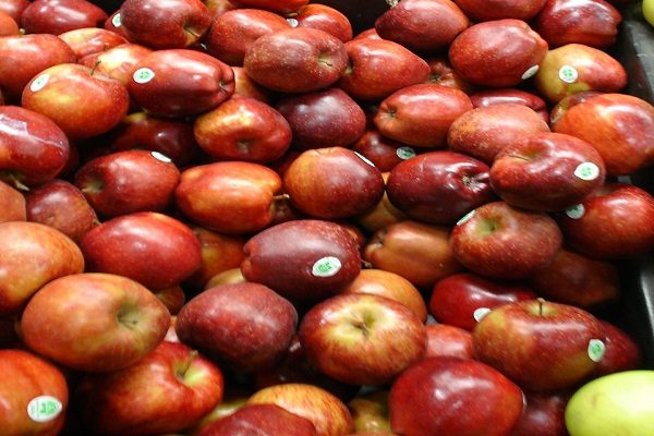 Siguen ingresando manzana de contrabando de Estados Unidos