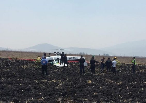 Plane crashes in Tlajomulco estate, only one wounded