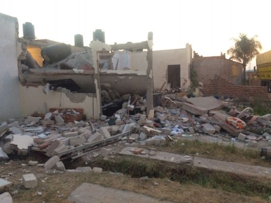 Explosión por fuga de gas en vivienda deja un muerto en Tepatitlán