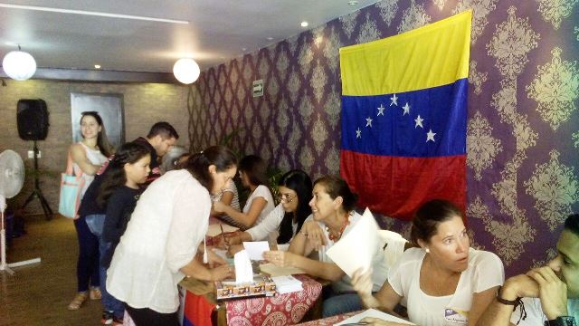 Oposición venezolana anuncia paro cívico de 24 horas para el jueves Oposición venezolana anuncia paro cívico de 24 horas para el jueves