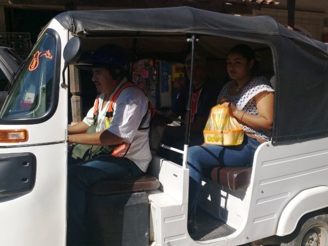 PARA EL legislador Omar Ortega Álvarez (PRD) se debe de prohibir el uso de mototaxis en el servicio de transporte público, por no contar con las medidas mínimas de seguridad.