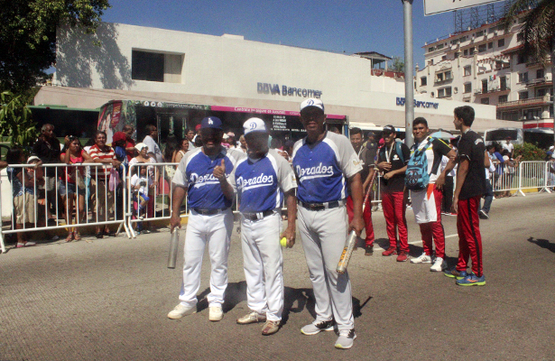 Tridente de Dorados que pretende sacar el as de la manga. (Foto: Rubén Herrerra Carreto).