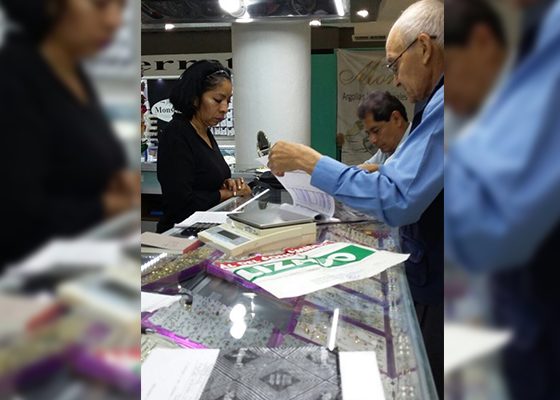 PROFECO realiza operativo del Día del Amor y la Amistad