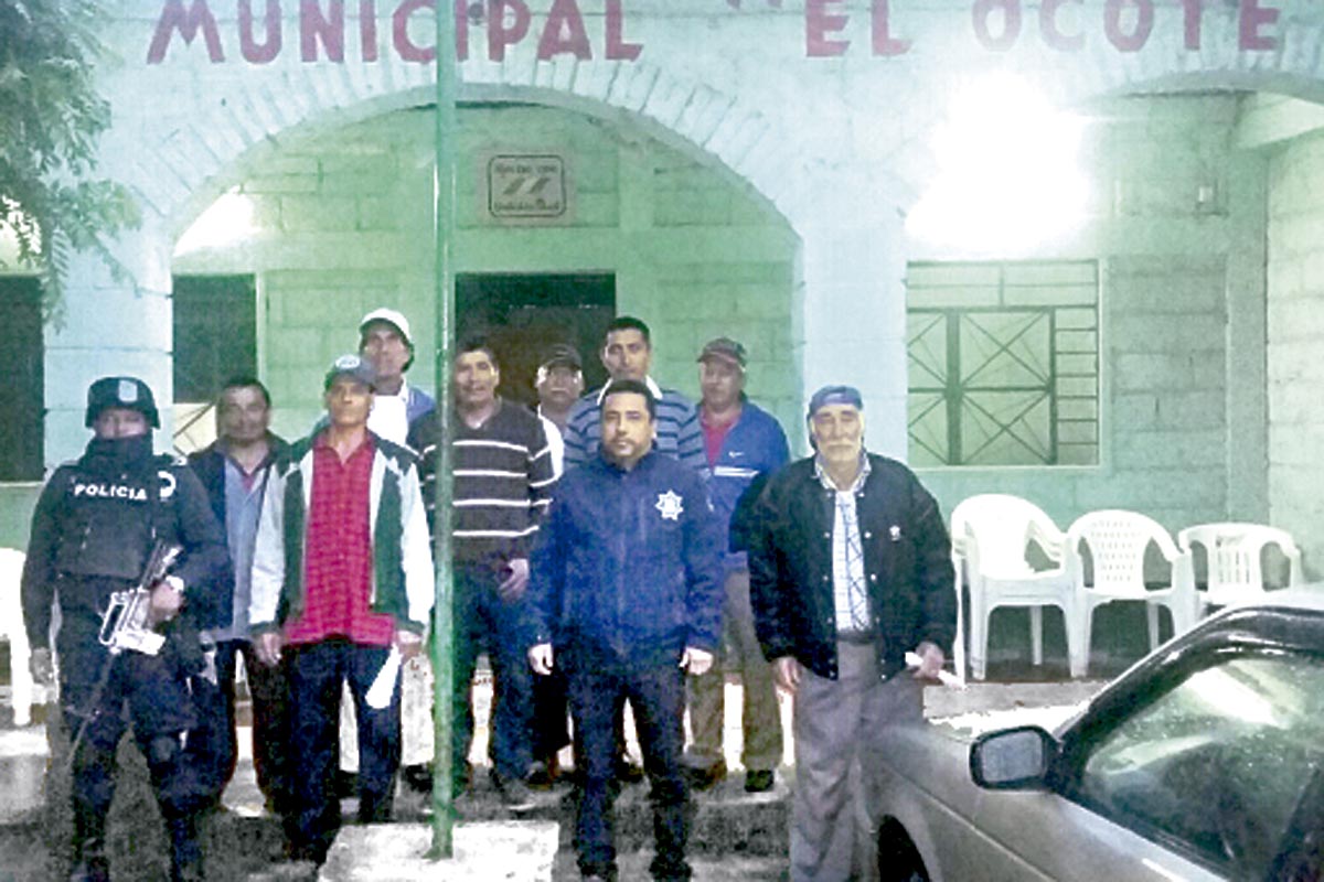 Policía auxiliar de El Ocote, es capacitada - El Sol de Córdoba