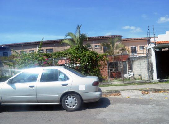 HABITANTES aseguran que viven con miedo por la cercanía que tienen con los delincuentes.