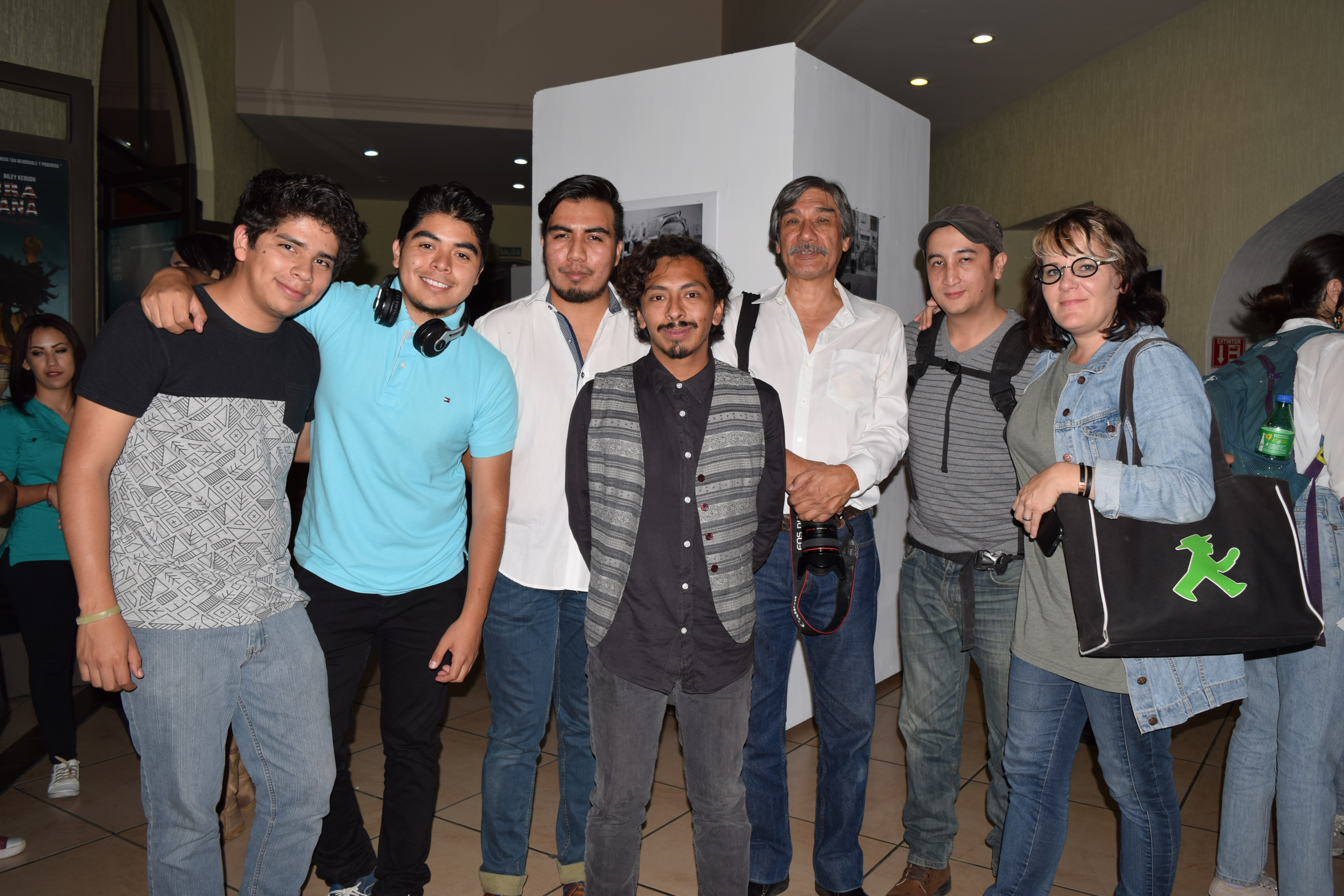 Josué Rebolledo, Edgar Martínez, Marvin Jasiel, Choo Martínez, Gilberto Chen, Pako Servín y Sandra Loewe.