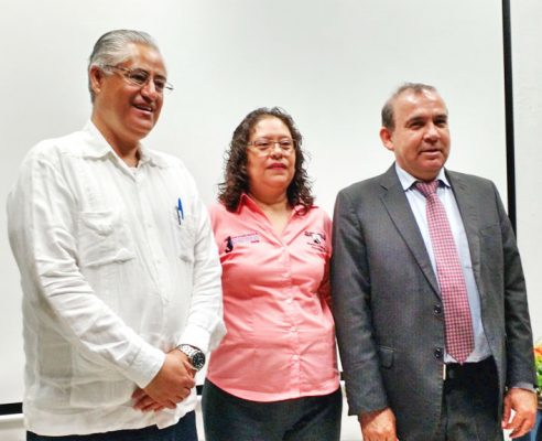 El rector propuso implementar en las carreras la materia de la paz.