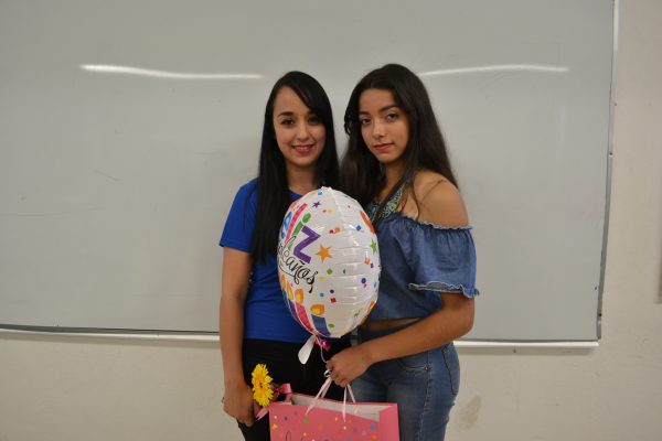 NUEVO IDEAL, Dgo., (OEM).- Zahira Adany Arellano Pitones celebró su cumpleaños y fue festejada por sus compañeros de clase y su tutora Enyola Favela.
