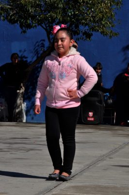 CANATLÁN, Dgo. (OEM).- Aileen Reyes Valenzuela se hace presente en el espacio social, como candidata a reina de la Escuela Primaria Gral. Lázaro Cárdenas.