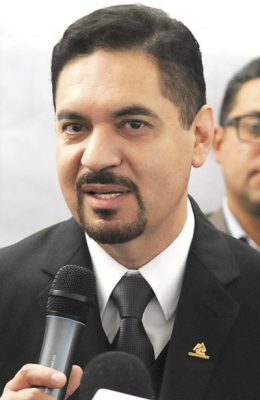 Un paso atrás, si desaparecen las delegaciones federales: Flores
