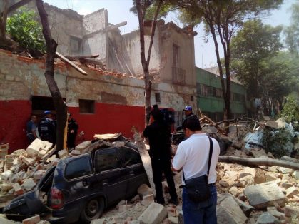 Potente temblor sacude nuevamente a México y provoca el colapso de algunas estructuras