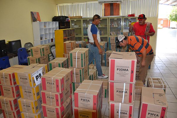 Entregará SEC 75 mil paquetes de útiles escolares