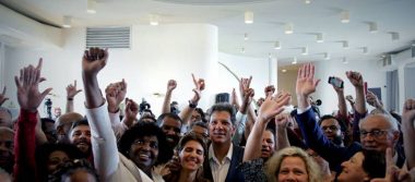 Empresarios brasileños crean grupo de fake news contra Bolsonaro