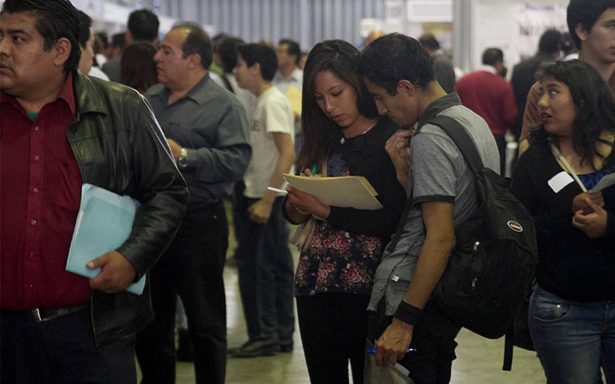 Capacitan a jóvenes con bachillerato para conseguir empleo