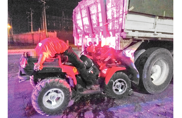 Muere bombero en accidente carretero
