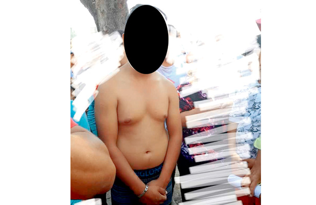Vecinos capturan a joven probable ratón