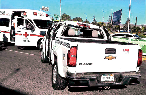 Agentes investigadores heridos tras encontronazo