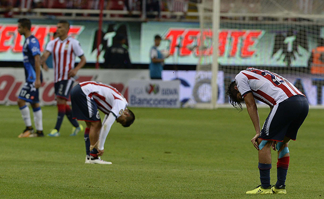 El campeón volvió a caer y ya son los últimos en la tabla general.