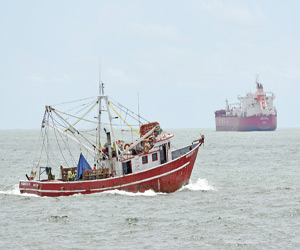 Salen Primeros Barcos vía Lastre