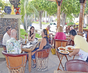 Más Restaurantes, Empleados Escasos