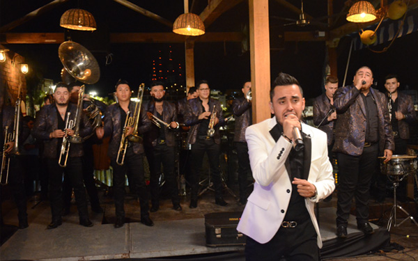 “El Compa JuanMa”, presentó también su producción titulada, “Sin temor a equivocarme”