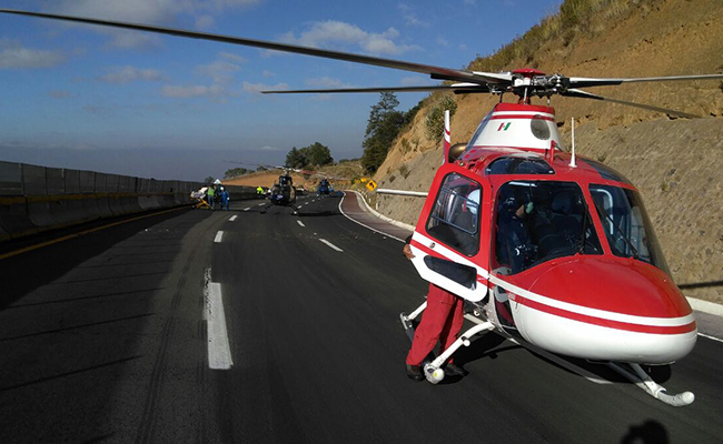 Llegó equipo aéreo a brindar atención a los lesionados. Foto: Oscar García / El Sol de Cuautla