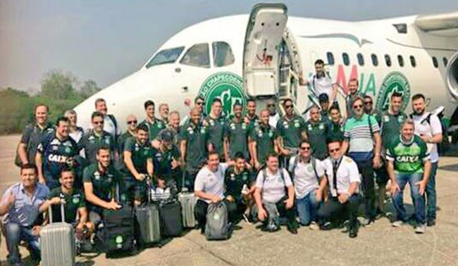 Fallecieron 71 de las 77 personas a bordo; entre los 6 supervivientes, tres son jugadores del Chapecoense. Foto: Twitter