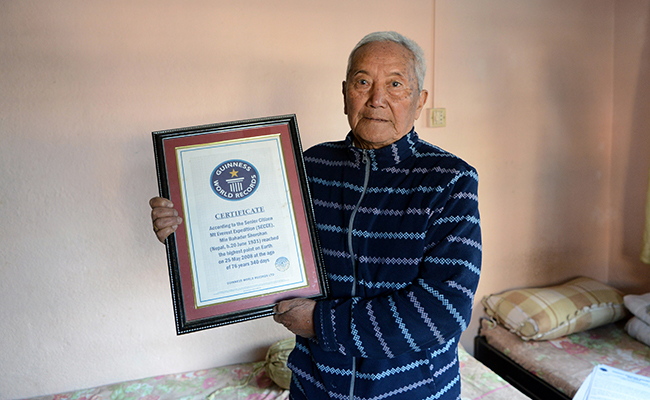 Certificado del libro Guinness. Foto: AFP