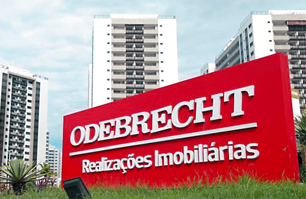 La empresa Odebrecht, de origen brasileño, entró a México entre 2009 y 2010, con contratos públicos y privados entre los cuales logró adjudicaciones directas en proyectos de Pemex.