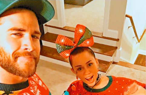 MILEY CYRUS y Liam Hemsworth.