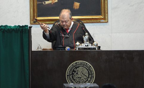 El todavía presidente del Tribunal Superior de Justicia capitalino, Edgar Elías Azar