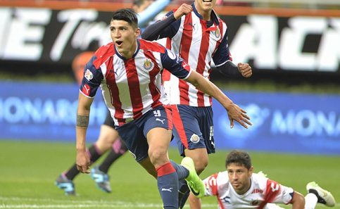 OTRA vez Alan Pulido fue fundamental en el ataque de las Chivas