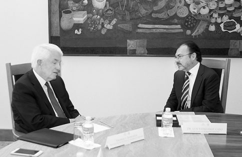 El presidente de la Cámara Americana de Comercio, Thomas Donohue, se reunió con el canciller Luis Videgaray.